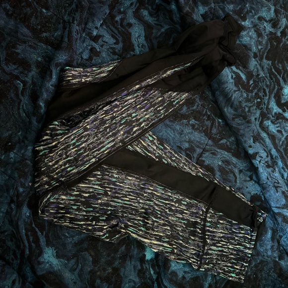 VSX Victoria’s Secret leggings - Picture 5 of 6